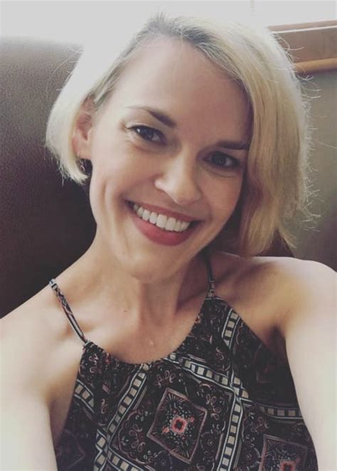 Kari Wahlgren (@KariWahlgren) • Instagram photos and videos.
